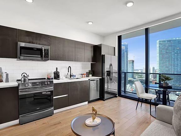 5th image of 398 NE 5th Street #2403