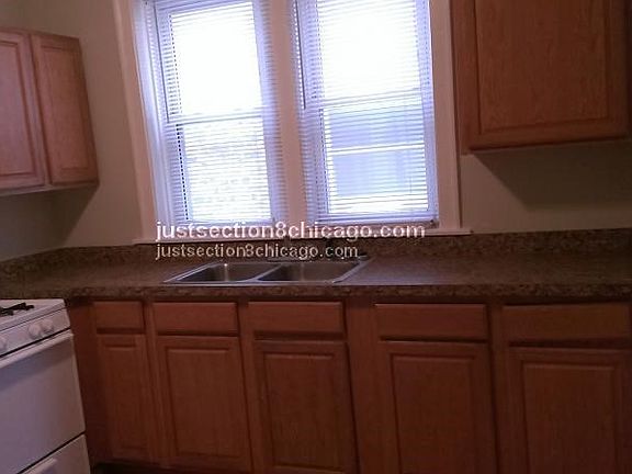 2nd image of 7300 S Claremont Ave