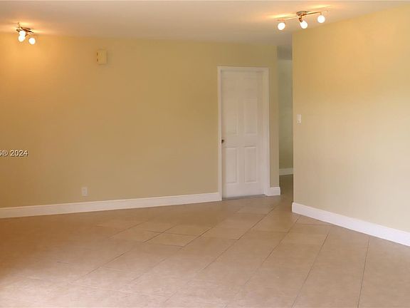 5th image of 10875 NW 37th Ct