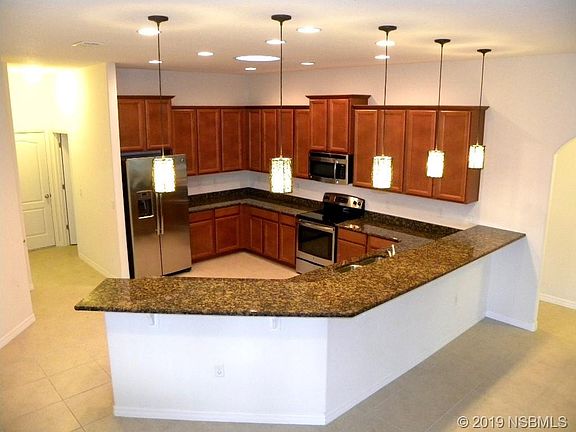 4th image of 693 Grape Ivy Ln