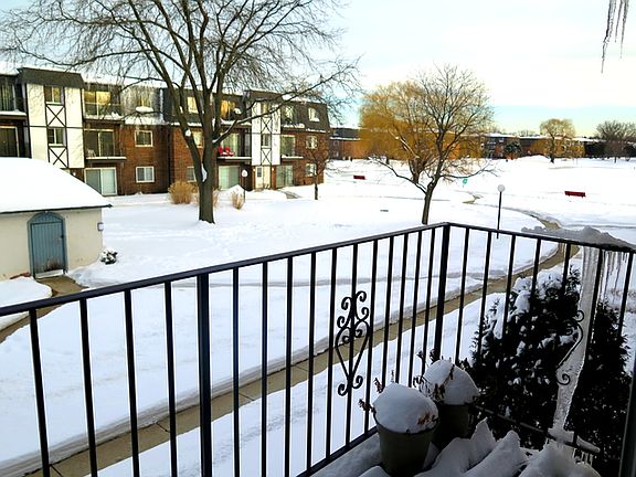 3rd image of 9457 Bay Colony Dr APT 2S