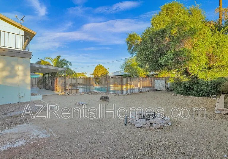 966 E La Jolla Dr — Photo 30