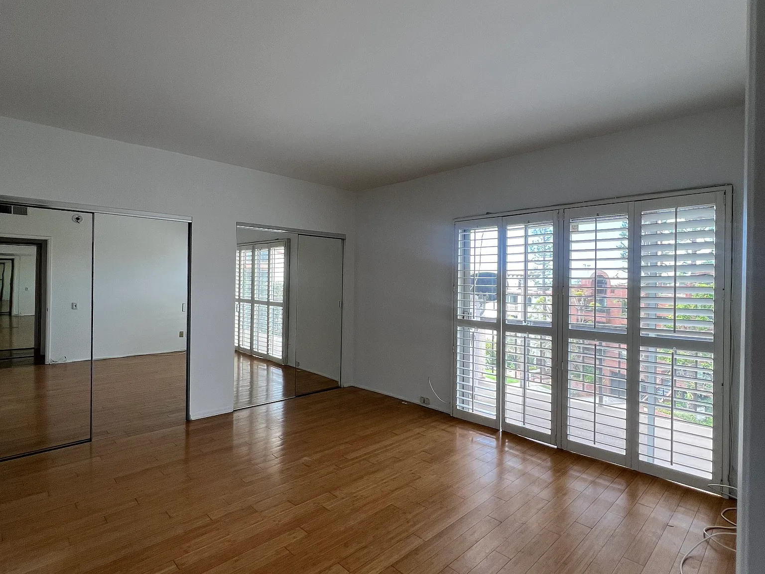 3 bed, 1500 sqft, $5,000 — Photo 3