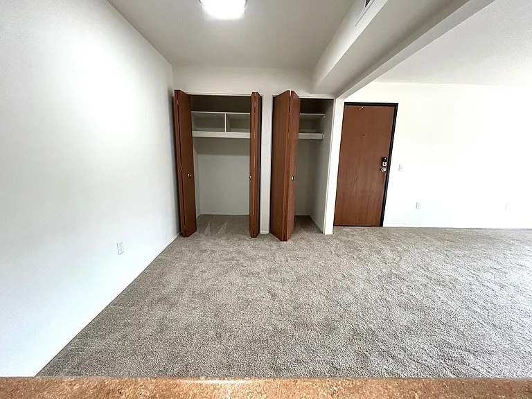 Charter Oaks Apartments — Photo 112