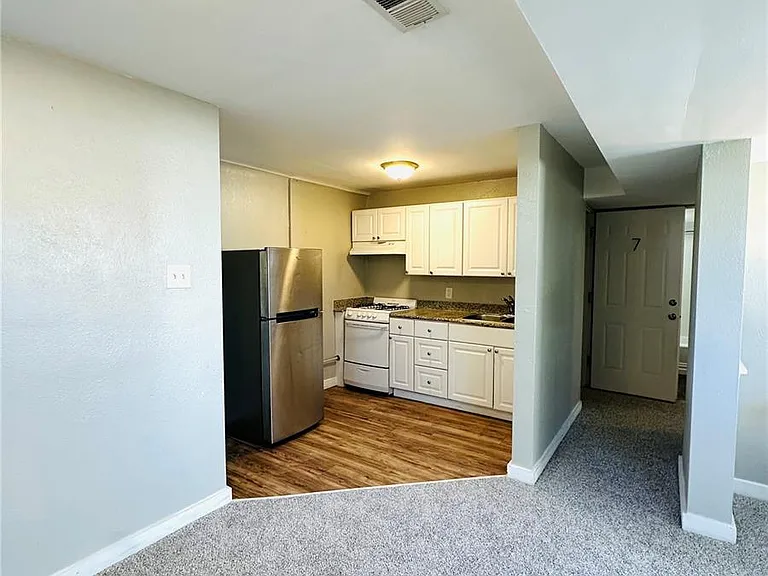 1400 S Clermont St #7 — Photo 7