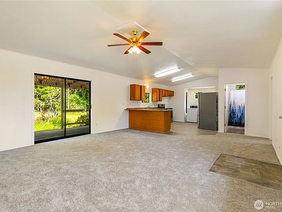 3rd image of 3204 147th Avenue NE