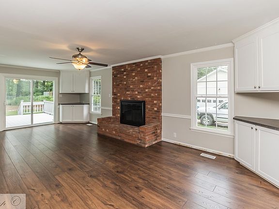 4th image of 205 Bayleaf Dr