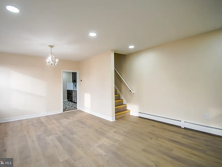 3817 Dennison Ave — Photo 4