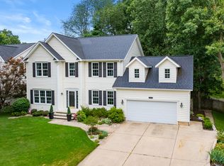 7806 Wildberry Ct, Portage, MI 49024