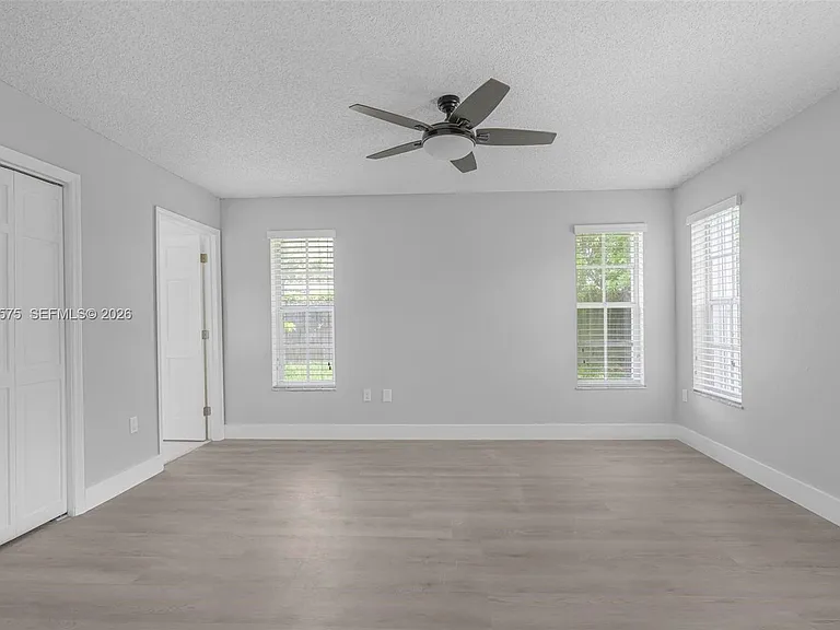 9075 SW 48th Ter — Photo 18