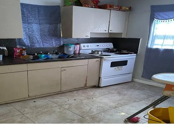 1550 NW 68th Ter, Miami, FL 33147