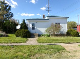 200 W Race St, Wolcottville, IN
