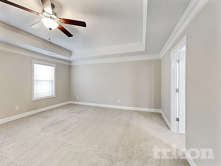 821 Crescent Way — Photo 9