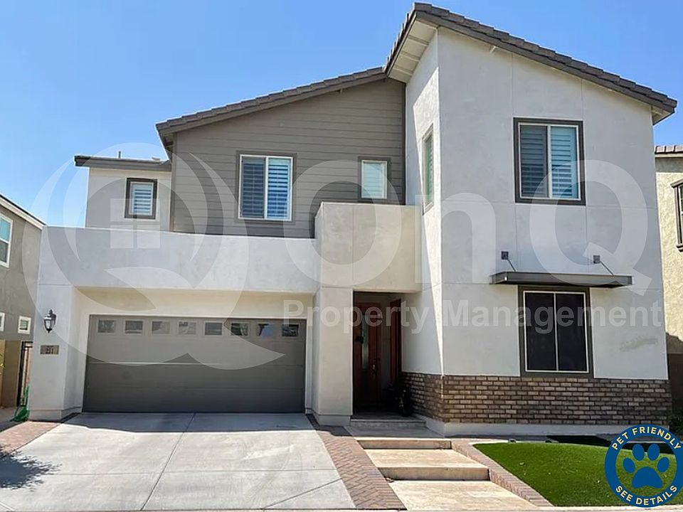 1st image of 251 E Wisteria Dr