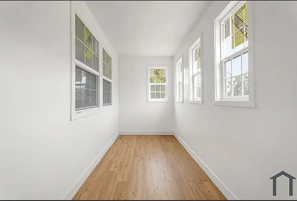3 bed, $1,750 — Photo 2