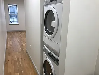 Rented by R New York