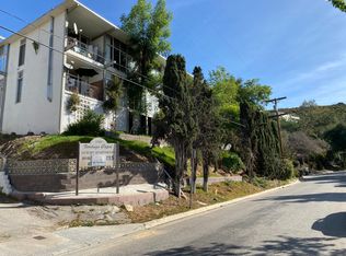 1889 Alpha Rd APT 10, Glendale, CA 91208