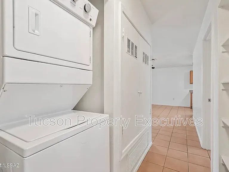 1107 W Sonora St #1 — Photo 17