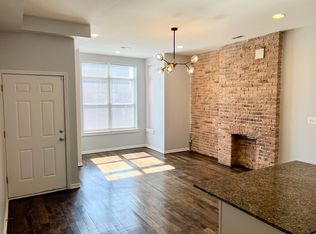 2564 W Washington Blvd #1, Chicago, IL 60612