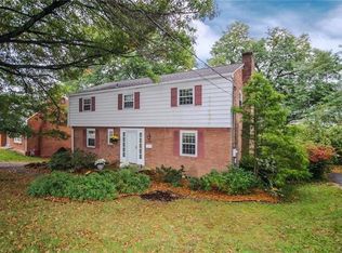 1255 Cardinal Dr, Pittsburgh, PA 15243