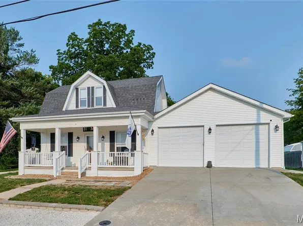 105 N 3rd St, Marthasville, MO 63357
