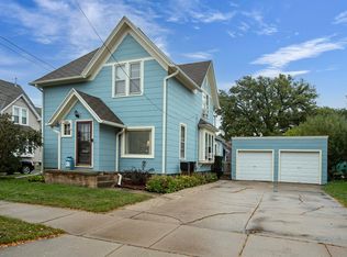 1208 N Superior St, Appleton, WI 54911