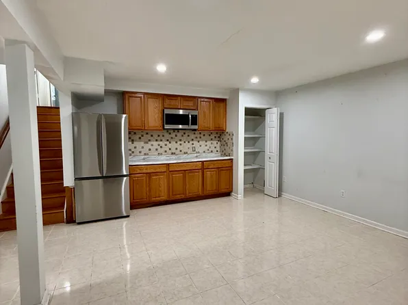 13643 Spinning Wheel Dr, Germantown, MD 20874