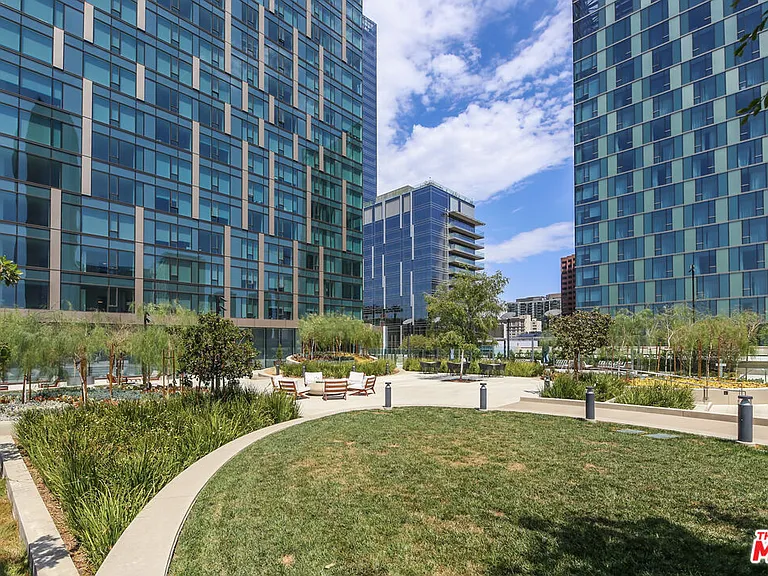 889 Francisco St #2401 — Photo 28