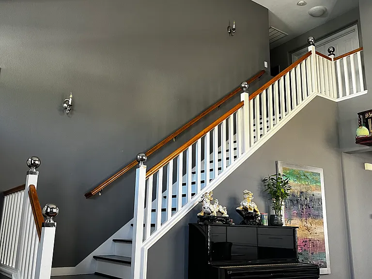 907 Cameron Cir — Photo 2