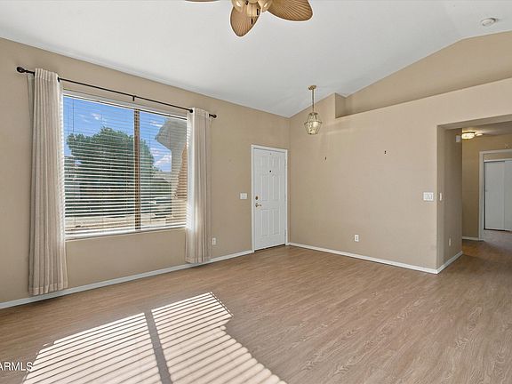 5th image of 86 S MONTEREY Street