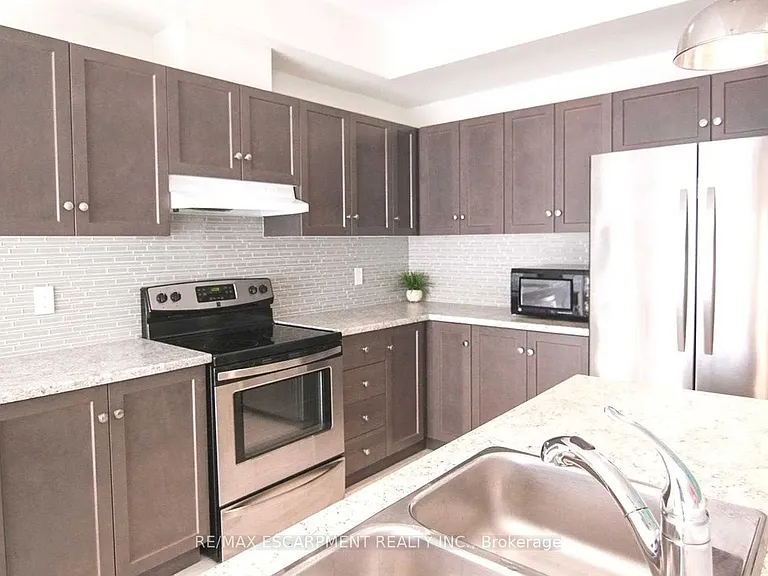 3873 Ryan Ave — Photo 4