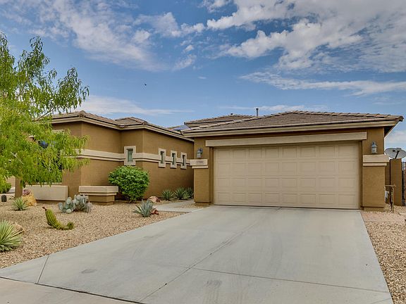 3rd image of 17586 W Dahlia Dr