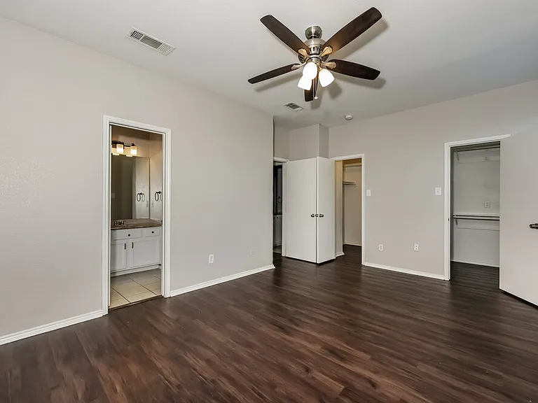 916 Buffalo Springs Dr — Photo 10