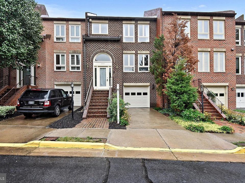 1st image of 10190 Turnberry Pl