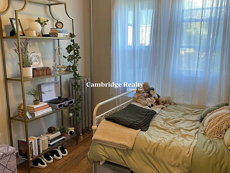 33 Highgate St #6T — Photo 13