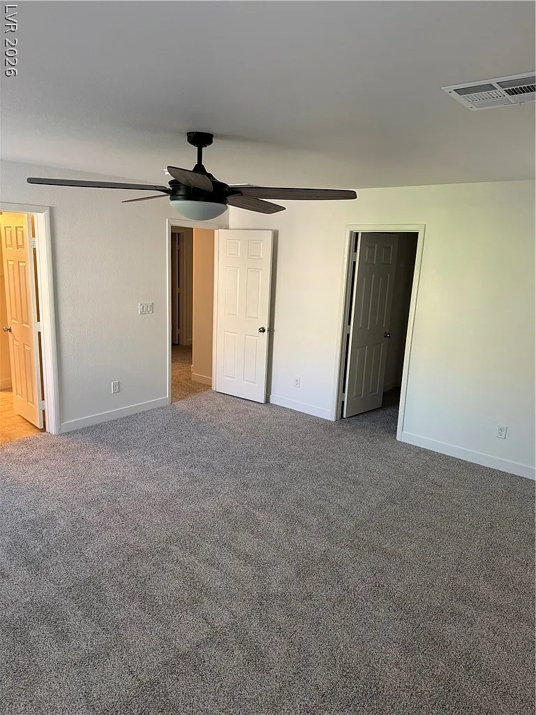 5 bed, 3.0 bath, 2424 sqft, $3,300 — Photo 3