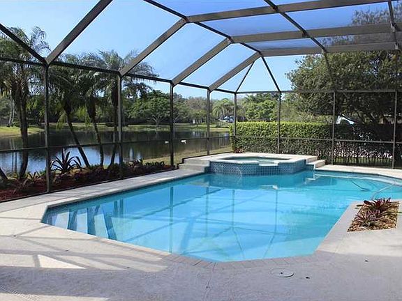 3rd image of 545 Coconut Cir