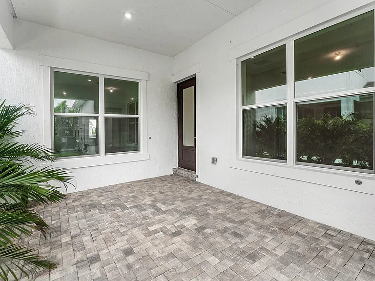 888 SW Newfield Pkwy — Photo 4