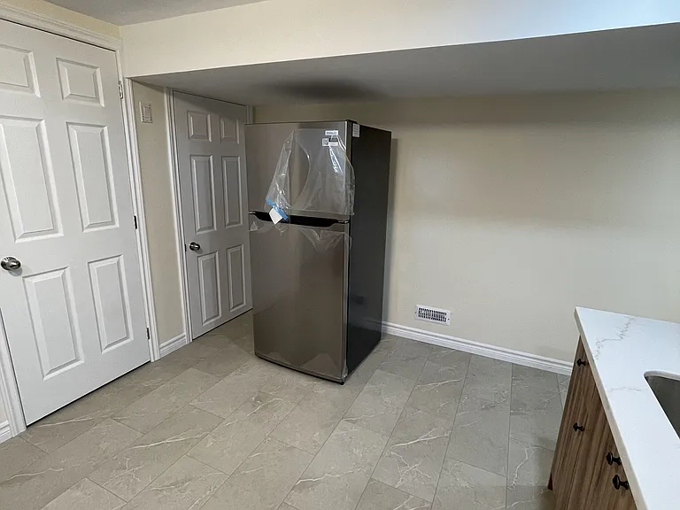 37 E Rutherford Dr #BASEMENT — Photo 13