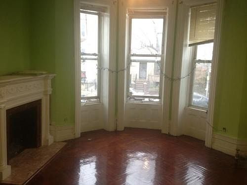 1st image of 858 Lincoln Pl APT 2