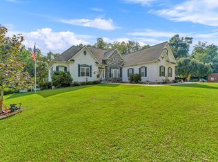 375 Beech Creek Hollow Rd, Oak Hill, WV 25901