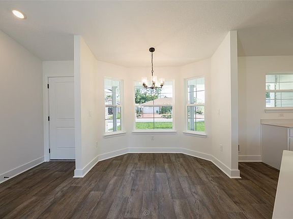 5th image of 48 PHEASANT DRIVE