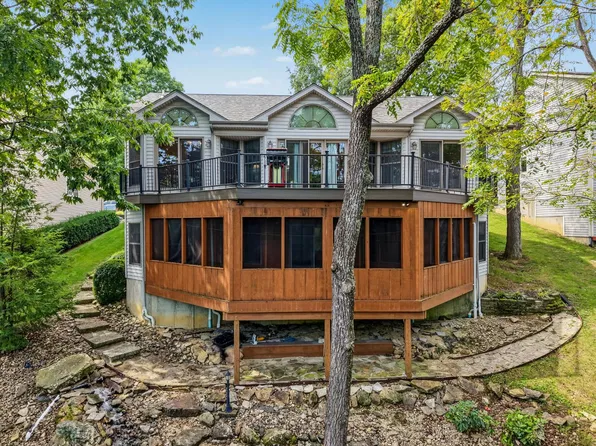 20482 Matterhorn Dr, Lawrenceburg, IN 47025