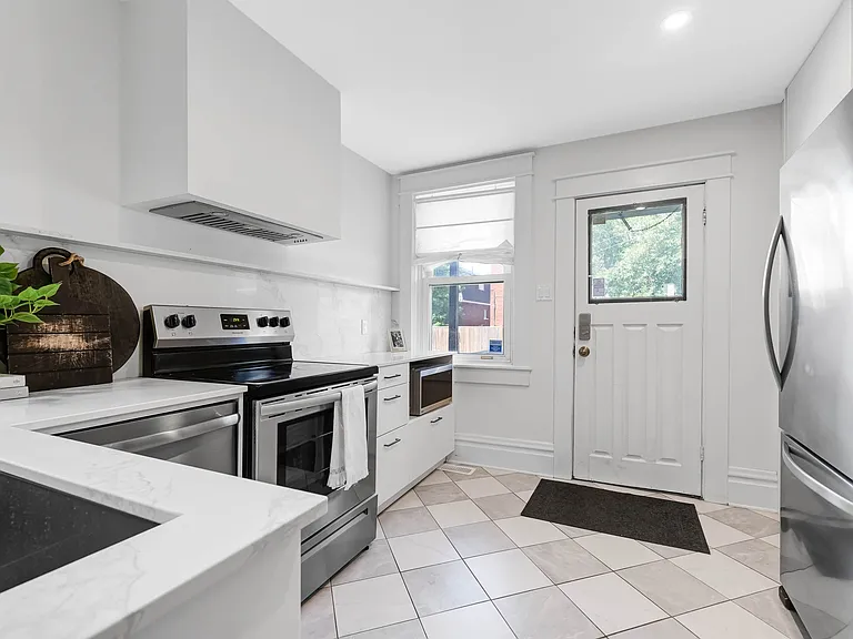 117 Hopewell Ave — Photo 10