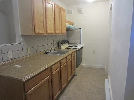4th image of 214 N Rodney St