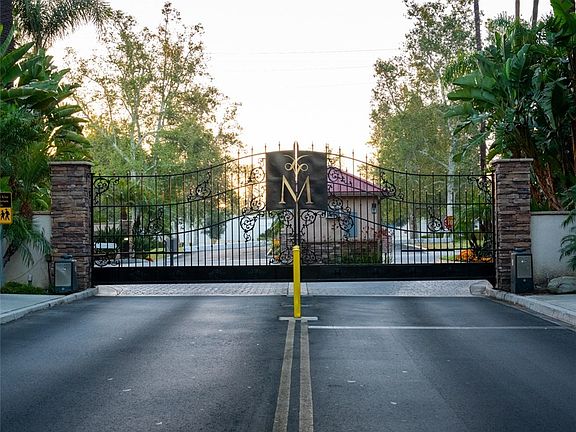 3rd image of 5535 Canoga Ave APT 222