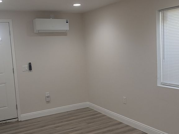 5th image of 1116 E 25th St Unit 2