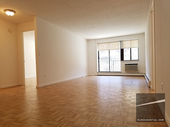 2nd image of 9848 Queens Blvd
