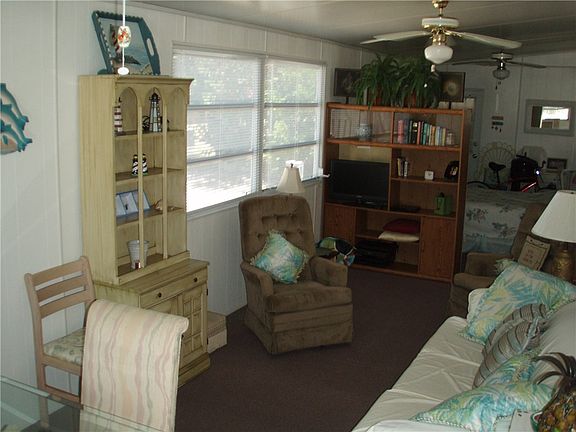 3rd image of 2104 Nettles Blvd