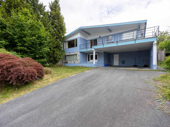 6096 Service St, Burnaby, BC V5H 1V8